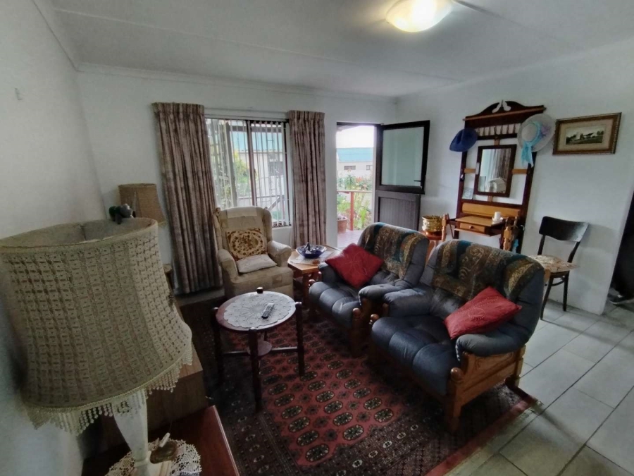 To Let 3 Bedroom Property for Rent in Stilbaai Wes Western Cape